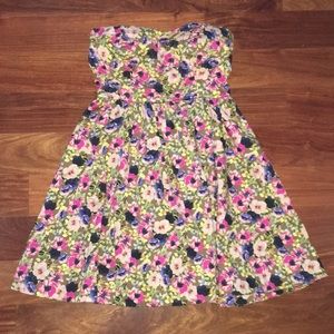 Strapless flowery dress